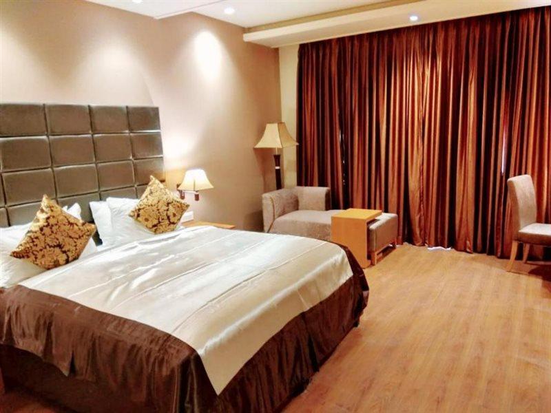 Regenta Resort Bharatpur Bagian luar foto