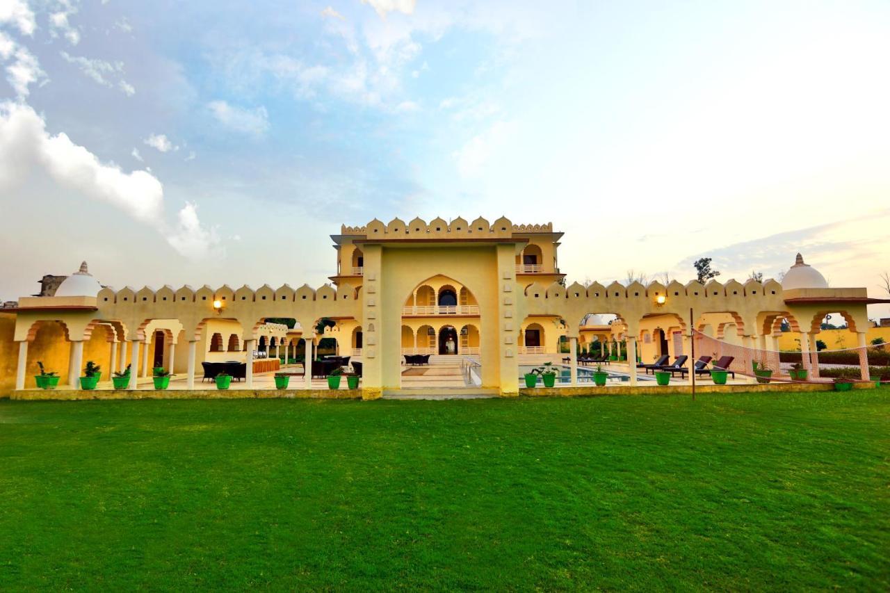 Regenta Resort Bharatpur Bagian luar foto