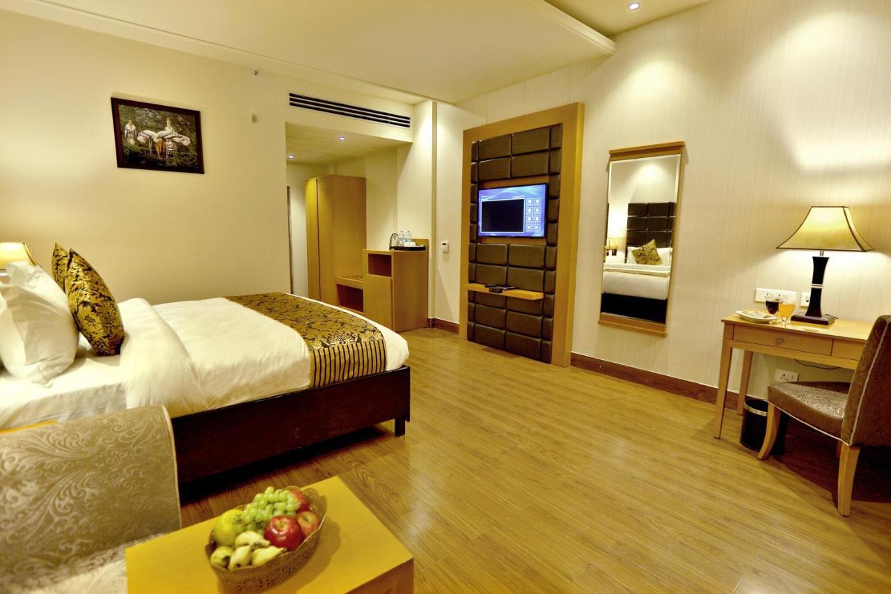Regenta Resort Bharatpur Bagian luar foto