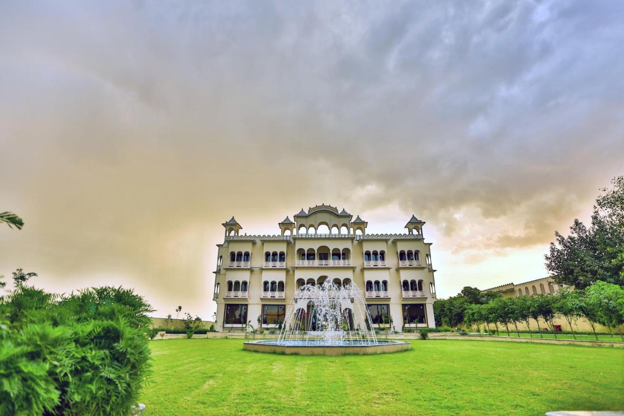 Regenta Resort Bharatpur Bagian luar foto