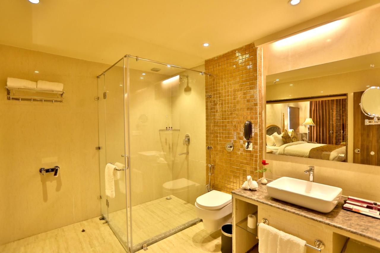 Regenta Resort Bharatpur Bagian luar foto